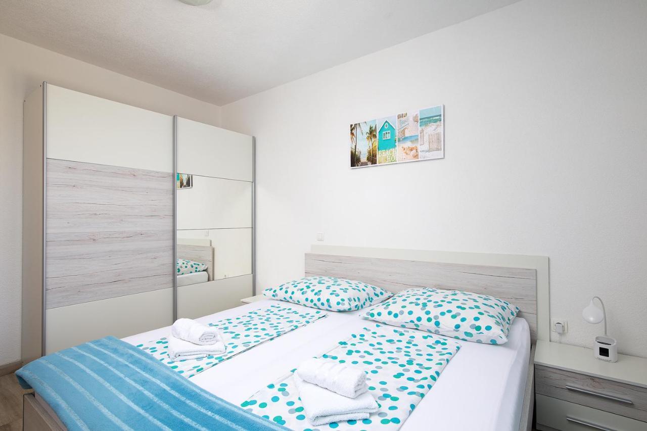 פומר Apartmani Mirna Luka מראה חיצוני תמונה